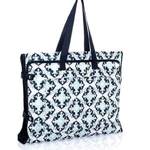 Thirty-one well suited garment bag BWOT